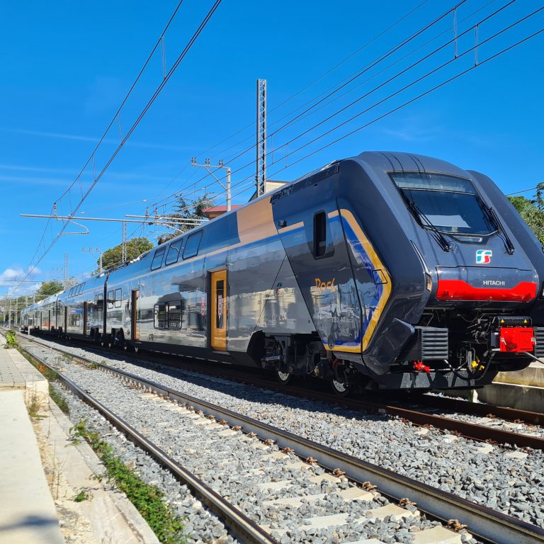 Trenitalia, Un Nuovo Treno Rock Sui Binari Delle Marche