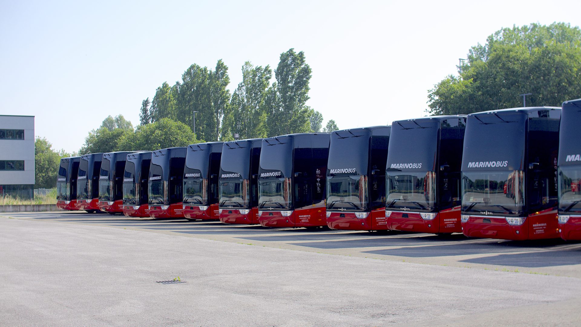 Venti Van Hool In Consegna Per Marinobus Il Debutto Dellallestimento